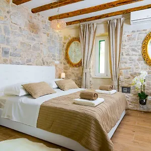 Gasthof Lux Aurelius In Centre Old Town