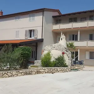 apartments-ribaric-rab-island.primorje-gorskikotar.com/